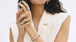 PANDORA SIGNATURE KOLEKSİYONU İLE ÖYKÜNÜ TARZINDA ANLAT