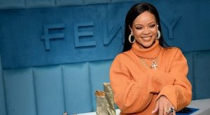 RIHANNA MİLYARDER OLDU