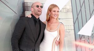 ROSIE HUNTINGTON-WHITELEY İKİNCİ BEBEĞİNE GEBE