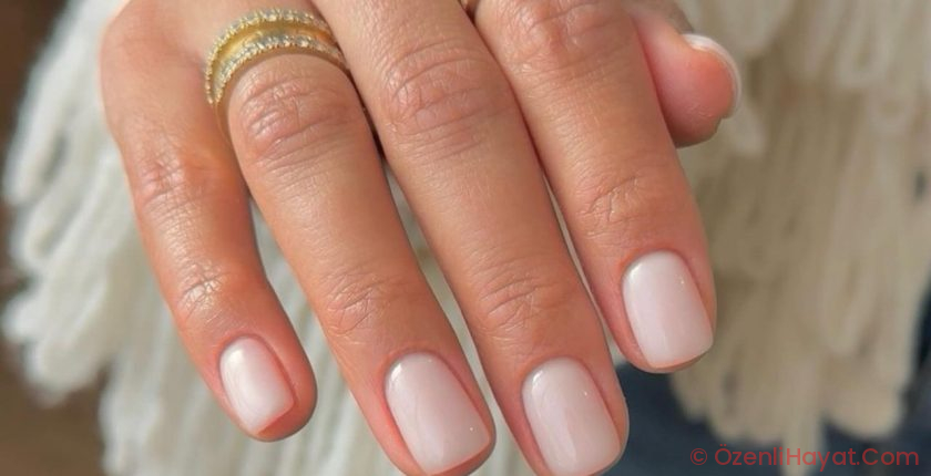 The Italian Manicure Is the Secret to Making Short Nails Look Longer The Italian Manicure Is the Secret to Making Short Nails Look Longer