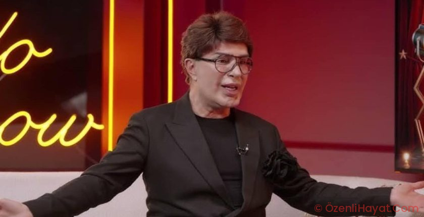 Yılmaz Morgül’den Sinan Akçıl’a ulusal marş tokadı: Senin yaptığın marş mı ya? Yılmaz Morgül’den Sinan Akçıl’a ulusal marş tokadı: Senin yaptığın marş mı ya?
